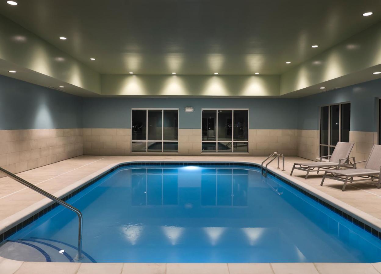 Holiday Inn Express & Suites - Lockport By Ihg Exterior photo